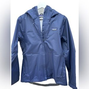 Patagonia Women's Torrentshell 3L Rain Jacket in Navy - Size Medium